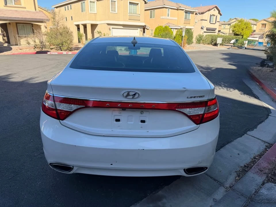 2014 Hyundai Azera - Image 6 of 17