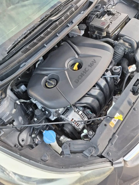 2014 Hyundai Elantra - Image 5 of 12