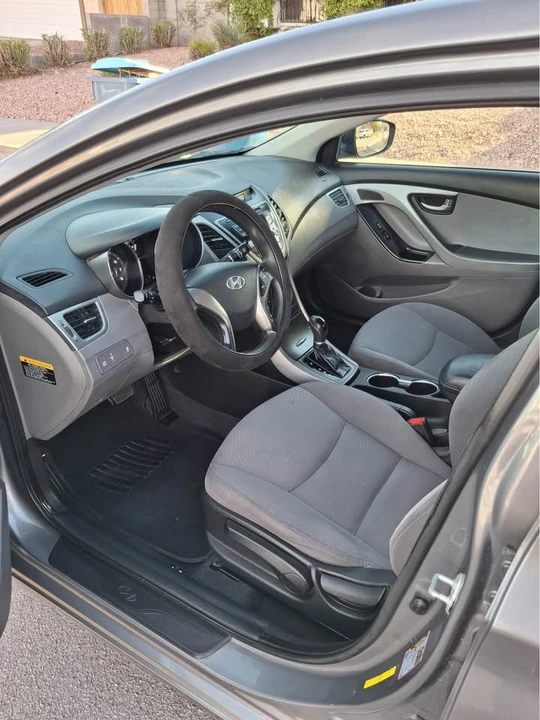 2014 Hyundai Elantra - Image 10 of 12