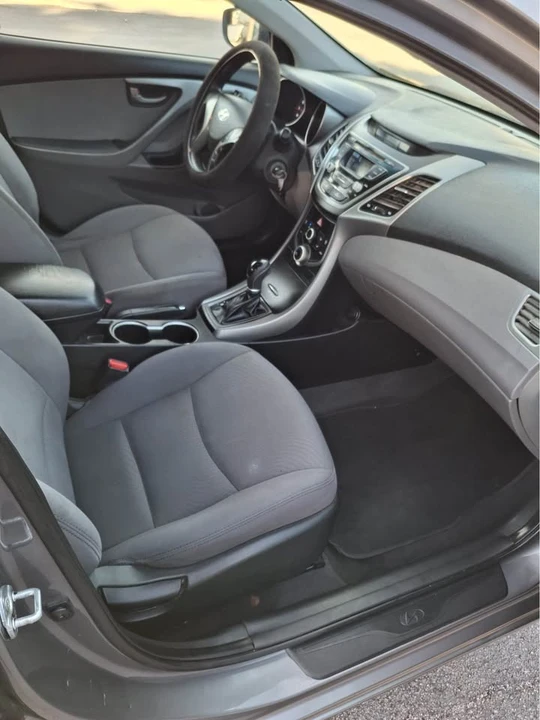 2014 Hyundai Elantra - Image 9 of 12