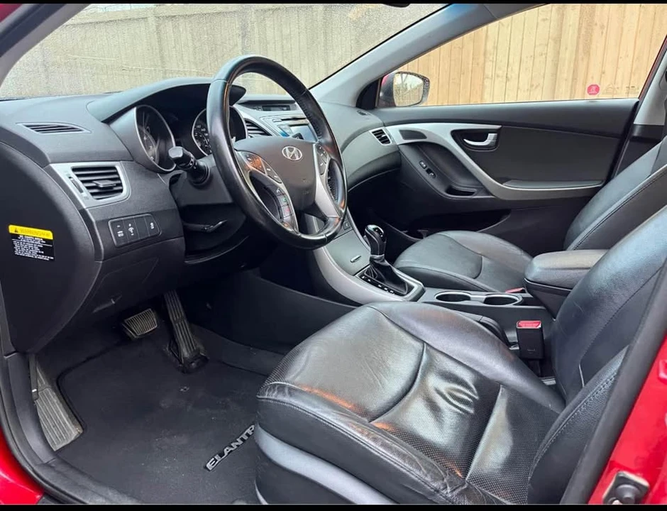 2014 Hyundai Elantra - Image 9 of 10