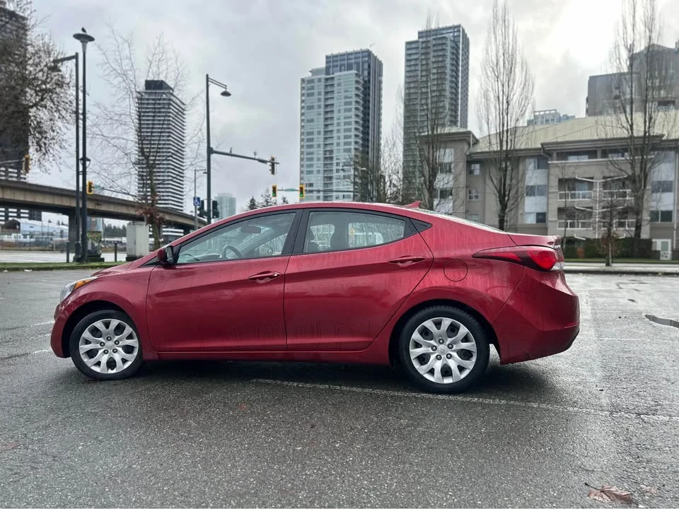 2014 Hyundai Elantra - Image 5 of 17