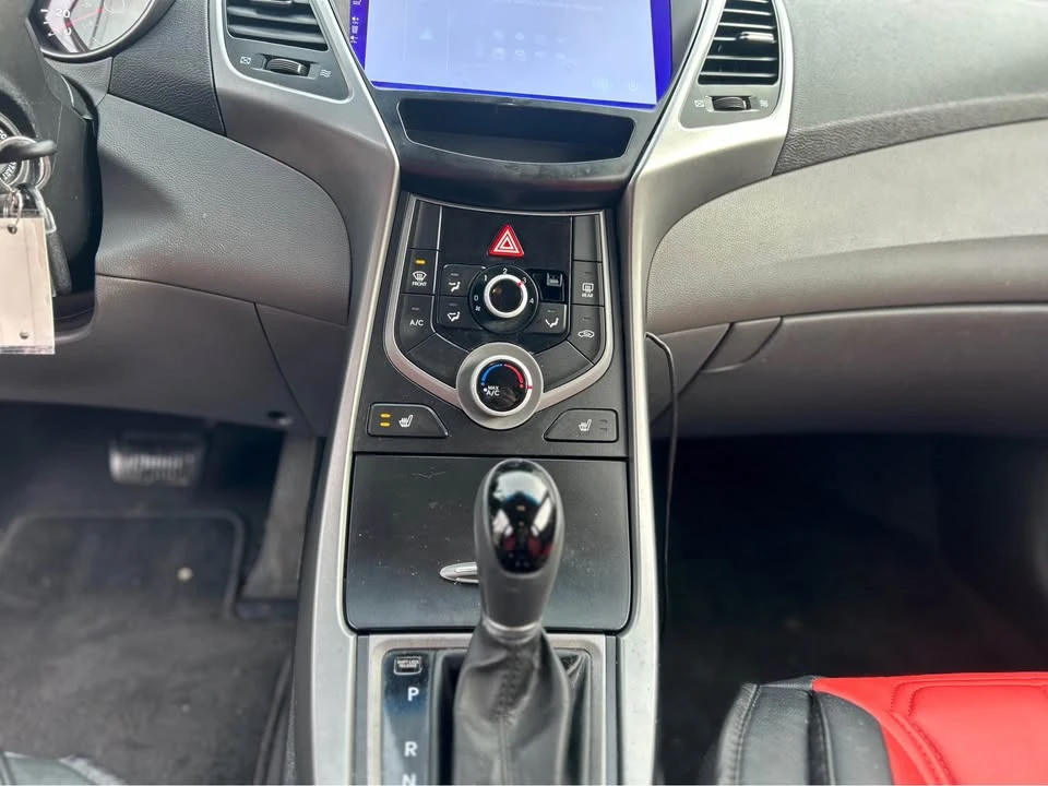 2014 Hyundai Elantra - Image 16 of 17