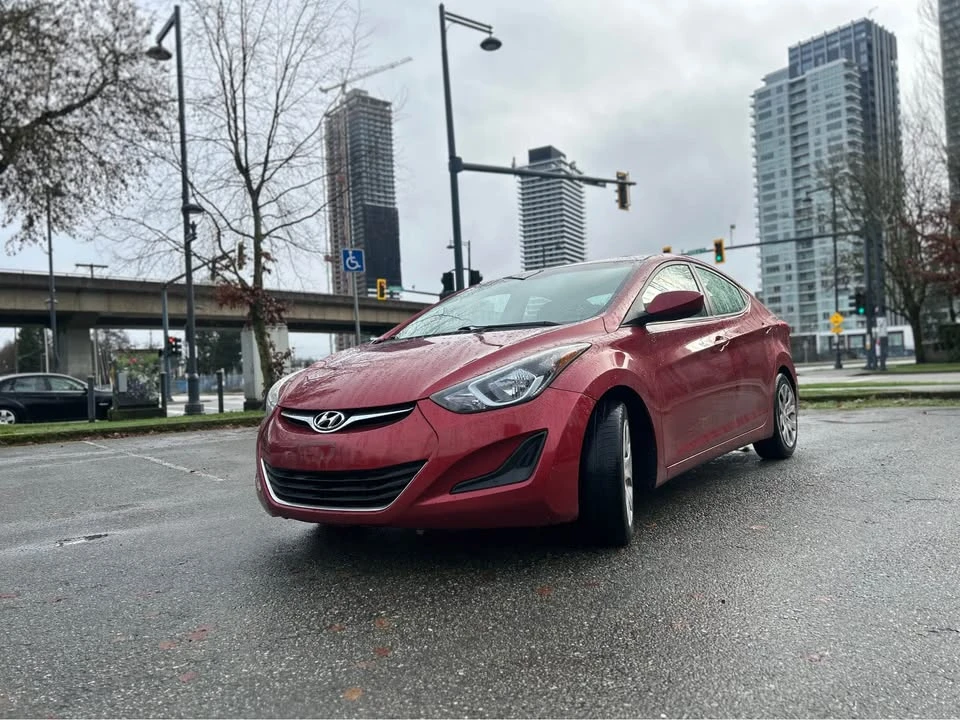 2014 Hyundai Elantra - Image 3 of 17