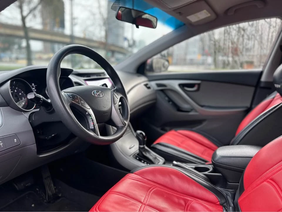 2014 Hyundai Elantra - Image 12 of 17
