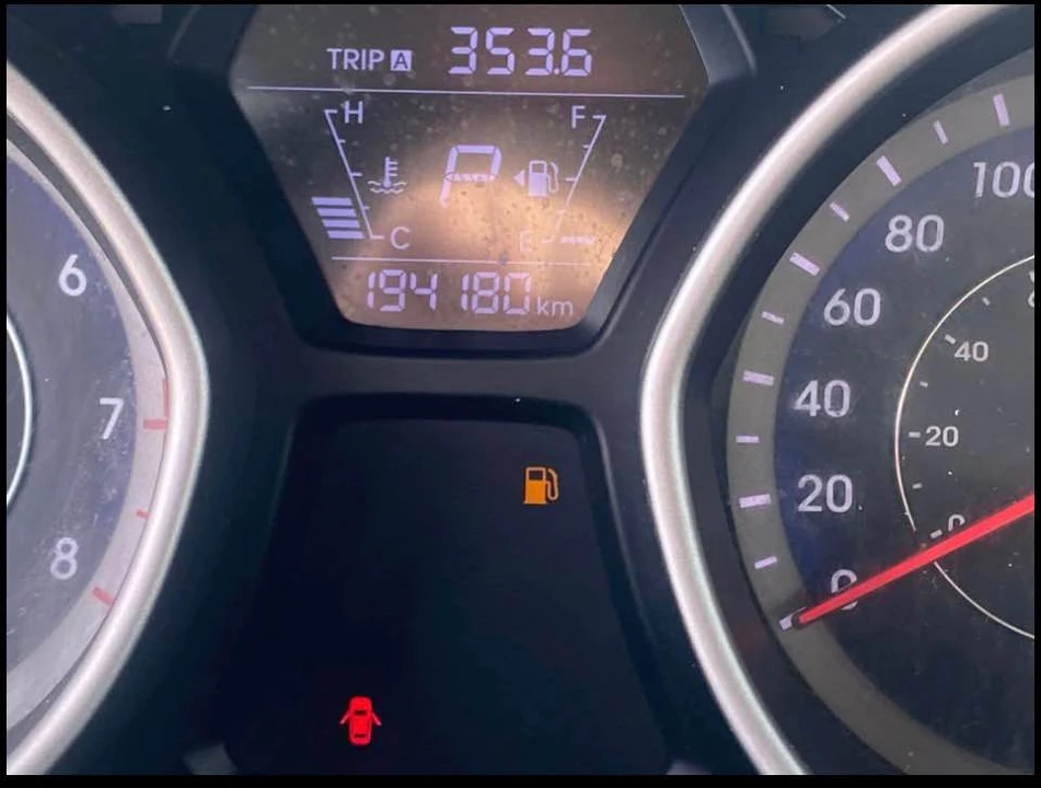 2014 Hyundai Elantra - Image 5 of 10