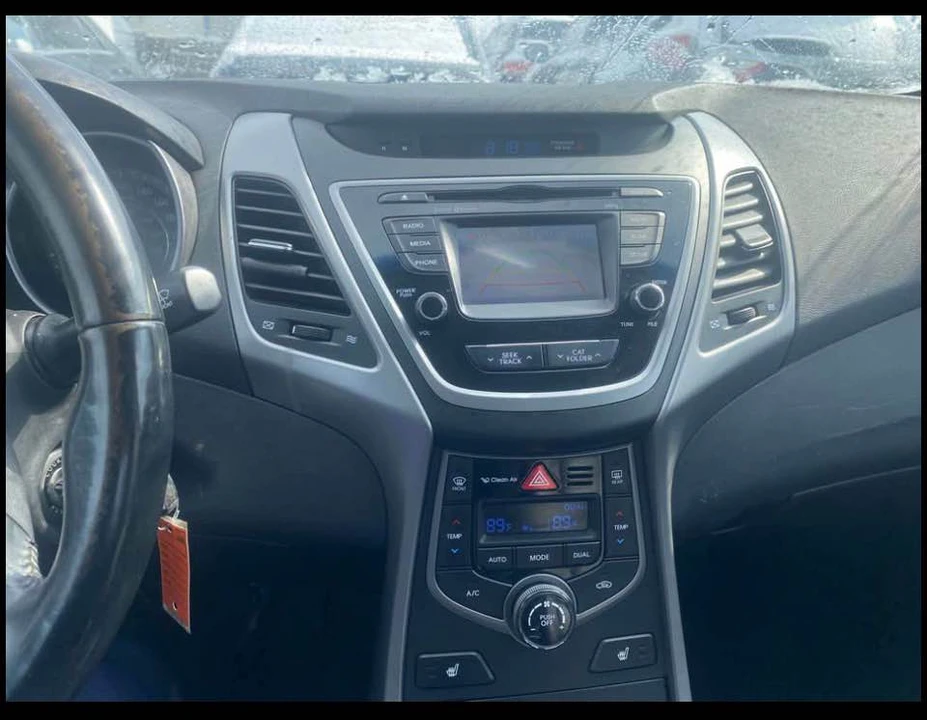 2014 Hyundai Elantra - Image 4 of 10