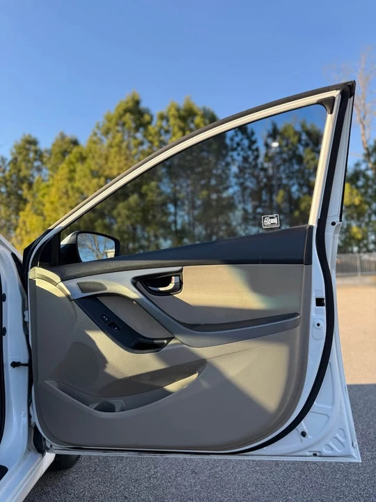 2014 Hyundai Elantra - Image 5 of 13