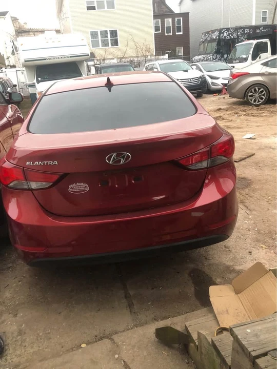 2014 Hyundai Elantra - Image 4 of 6