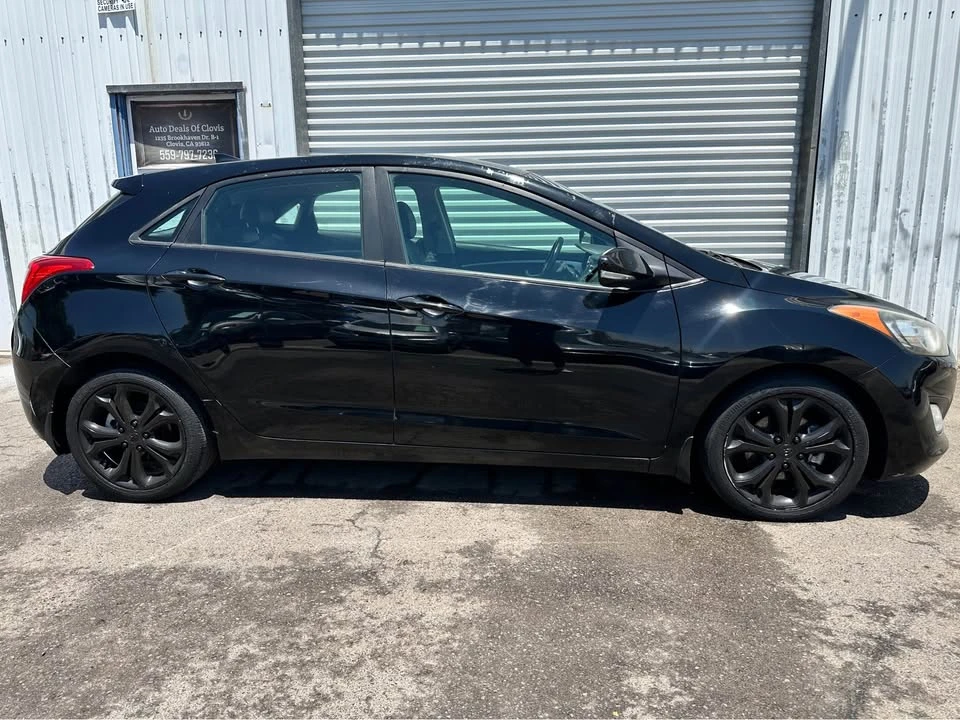2014 Hyundai Elantra - Image 3 of 8