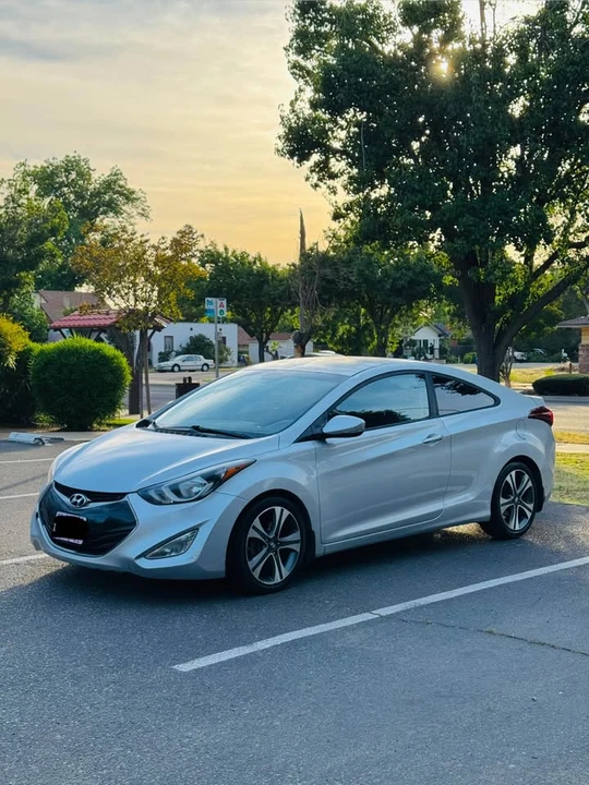 2014 Hyundai Elantra - Image 2 of 11