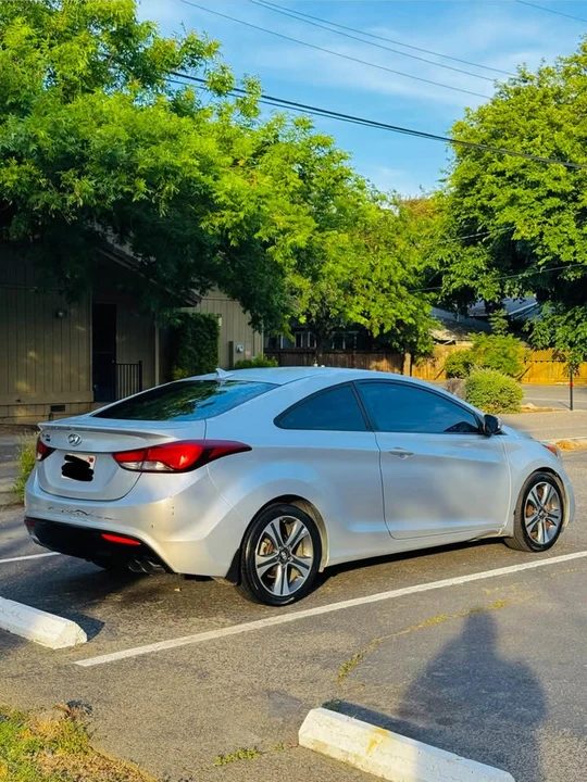2014 Hyundai Elantra - Image 5 of 11
