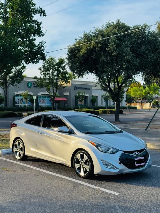 2014 Hyundai Elantra - Image 6 of 11