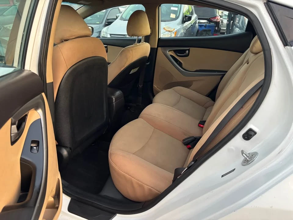 2014 Hyundai Elantra - Image 2 of 3