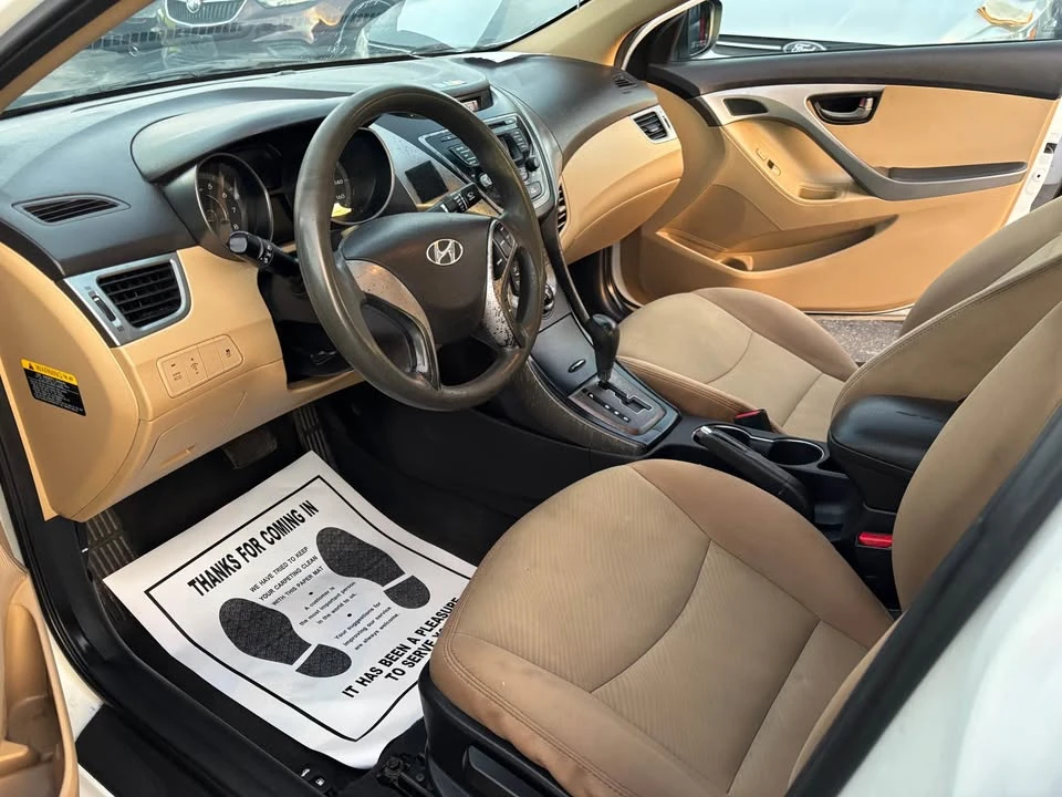 2014 Hyundai Elantra - Image 3 of 3