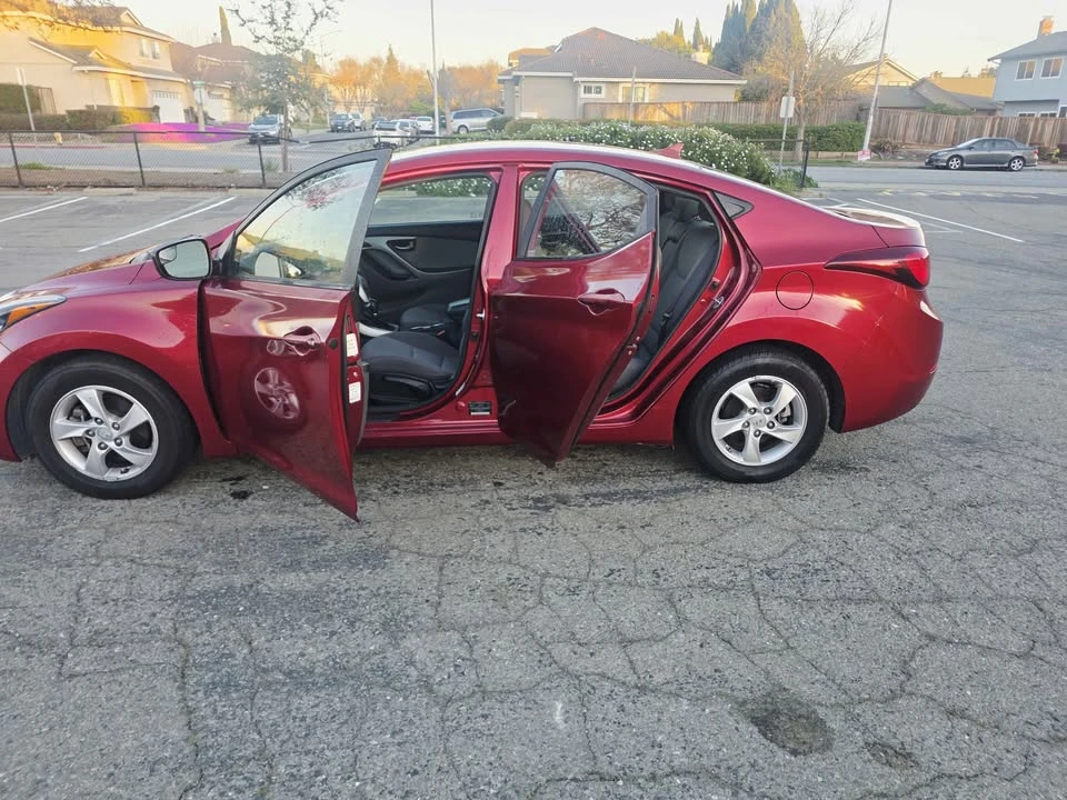 2014 Hyundai Elantra - Image 10 of 14