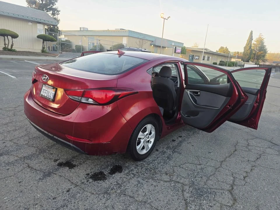 2014 Hyundai Elantra - Image 7 of 14