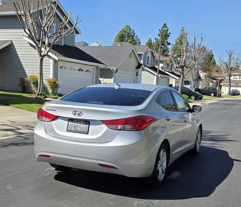2014 Hyundai Elantra - Image 6 of 20