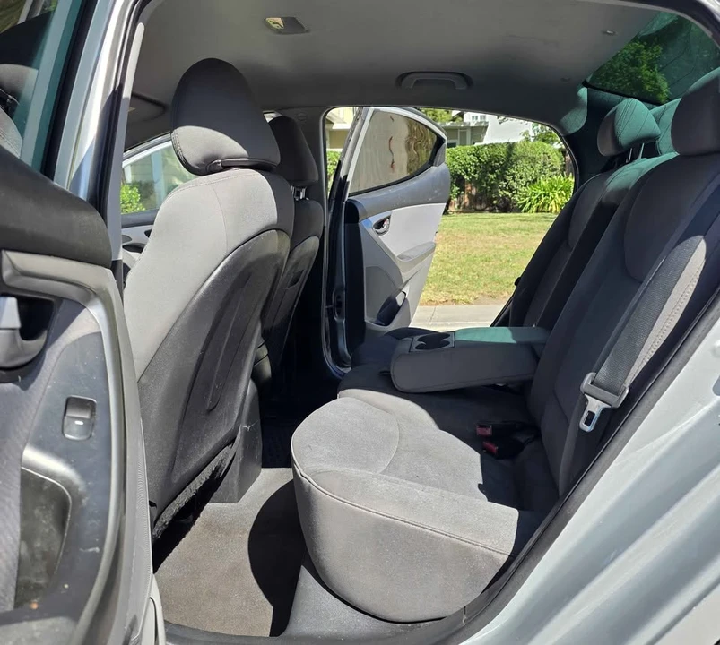 2014 Hyundai Elantra - Image 11 of 20