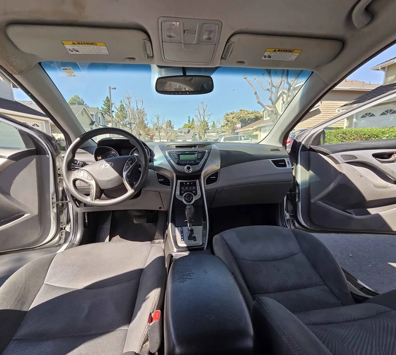 2014 Hyundai Elantra - Image 7 of 19