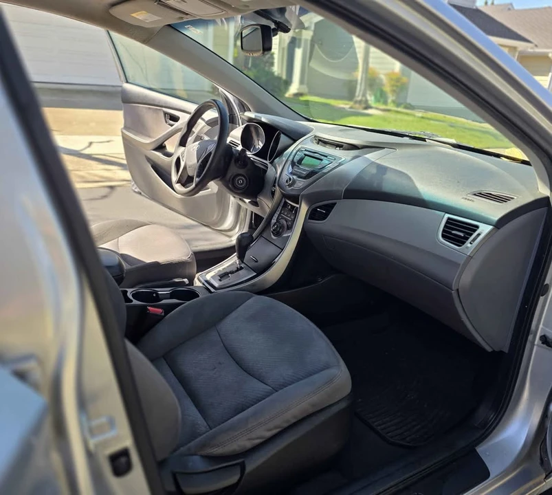 2014 Hyundai Elantra - Image 8 of 19