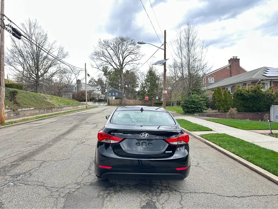 2014 Hyundai Elantra - Image 3 of 13