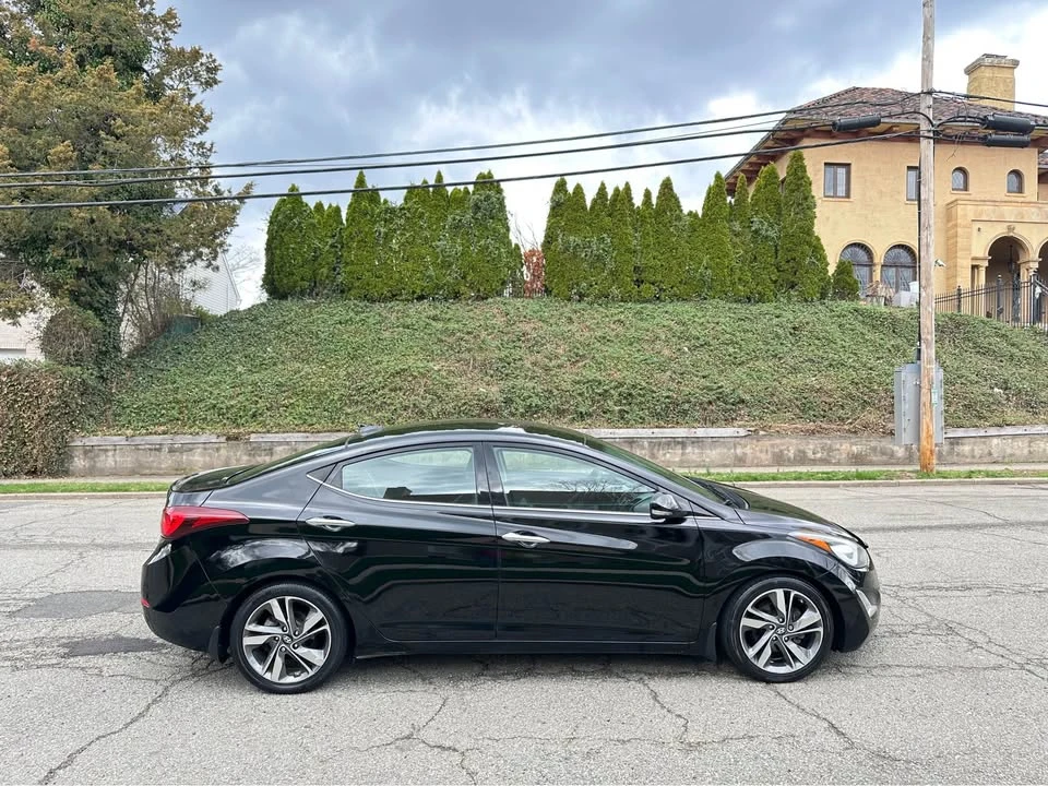 2014 Hyundai Elantra - Image 5 of 13