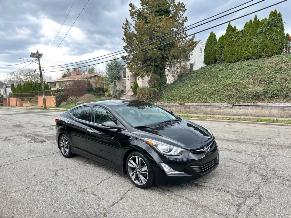 2014 Hyundai Elantra - Image 7 of 13