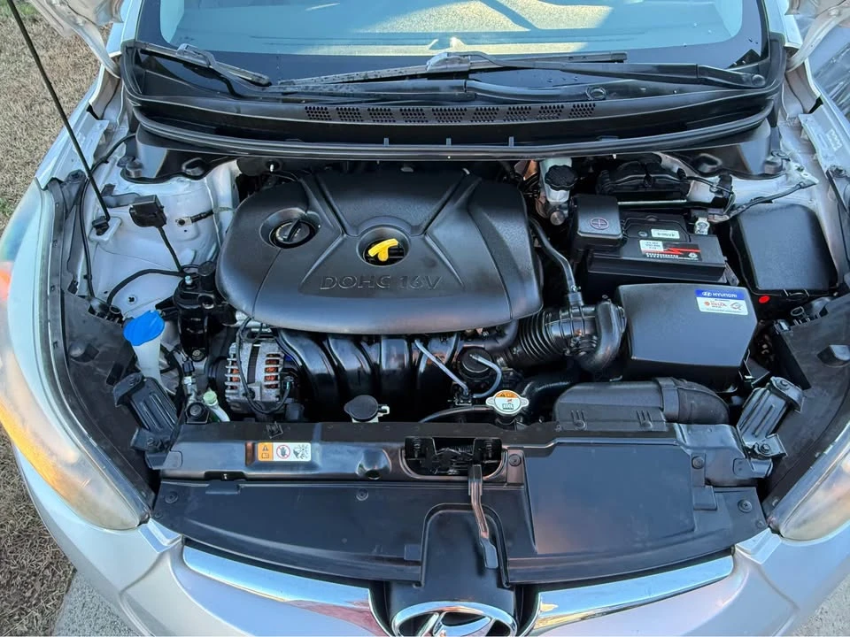 2014 Hyundai Elantra - Image 7 of 12