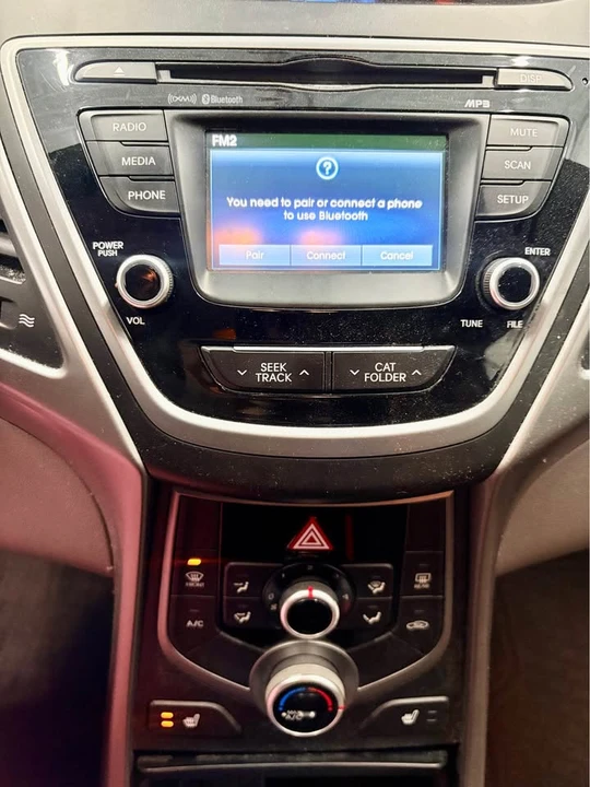2014 Hyundai Elantra - Image 17 of 20