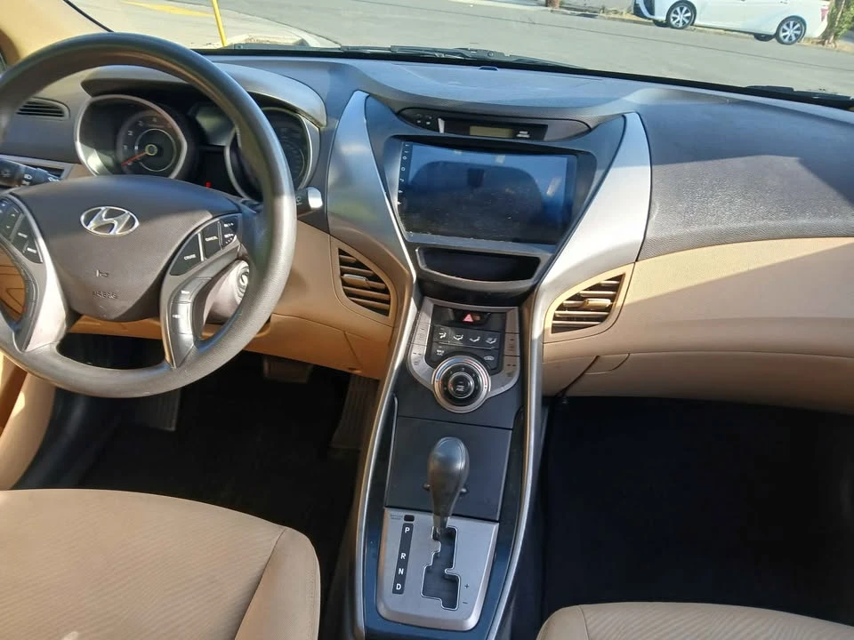 2014 Hyundai Elantra - Image 11 of 12