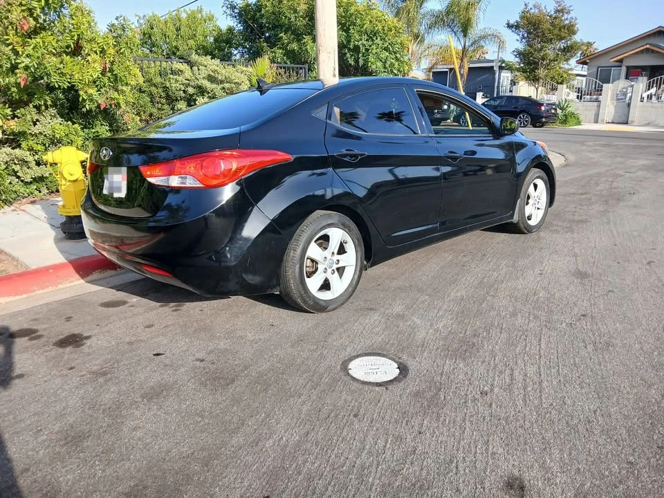 2014 Hyundai Elantra - Image 4 of 12