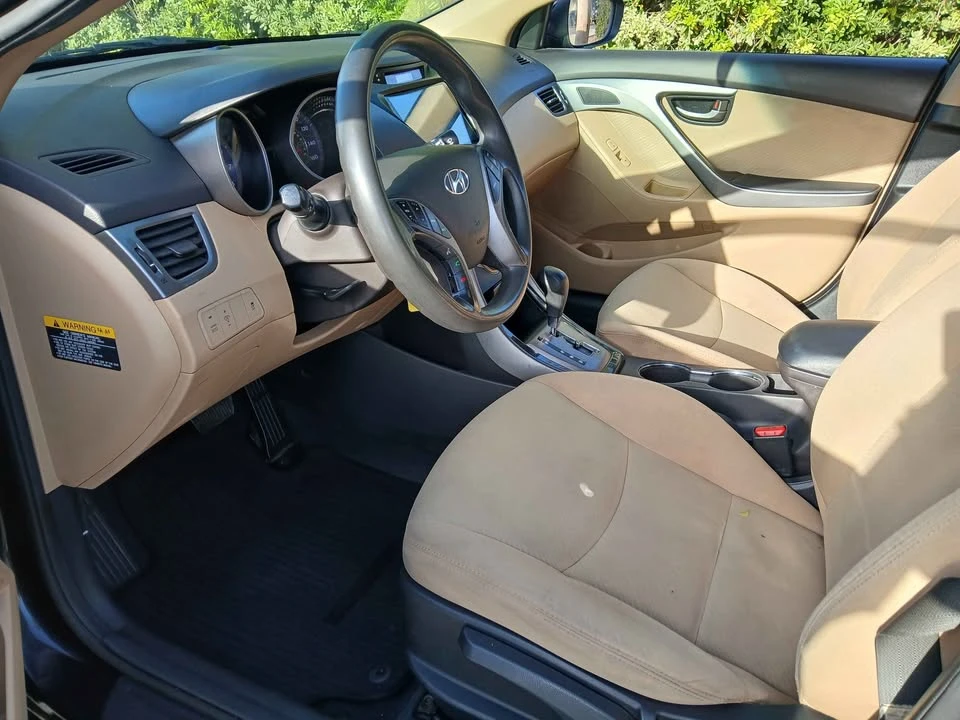 2014 Hyundai Elantra - Image 8 of 12