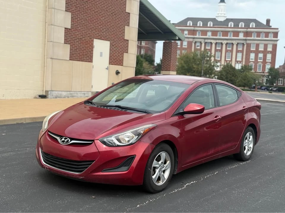 2014 Hyundai Elantra - Image 8 of 17