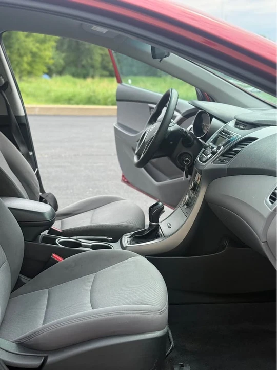 2014 Hyundai Elantra - Image 16 of 17