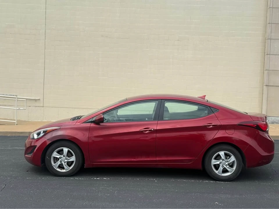2014 Hyundai Elantra - Image 7 of 17