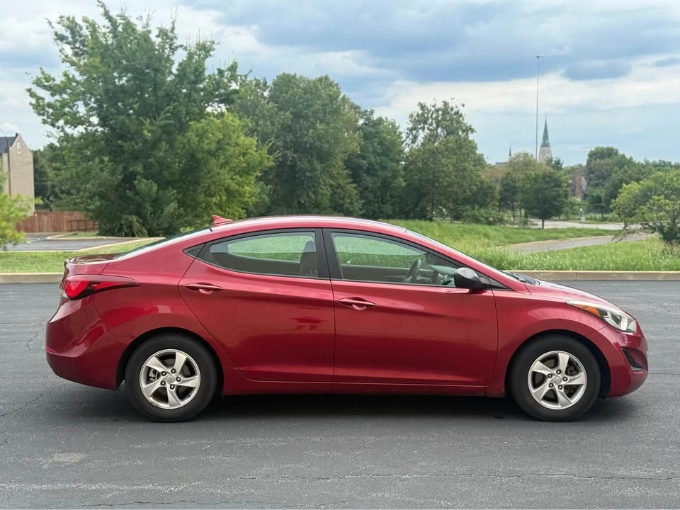 2014 Hyundai Elantra - Image 3 of 17