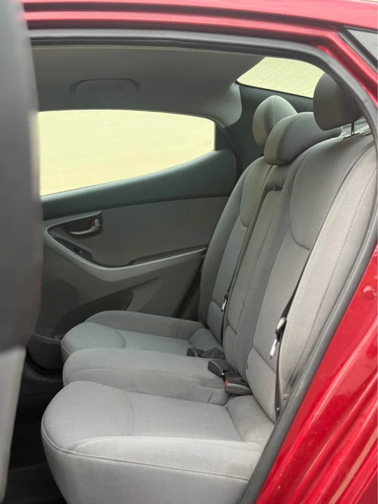 2014 Hyundai Elantra - Image 12 of 17