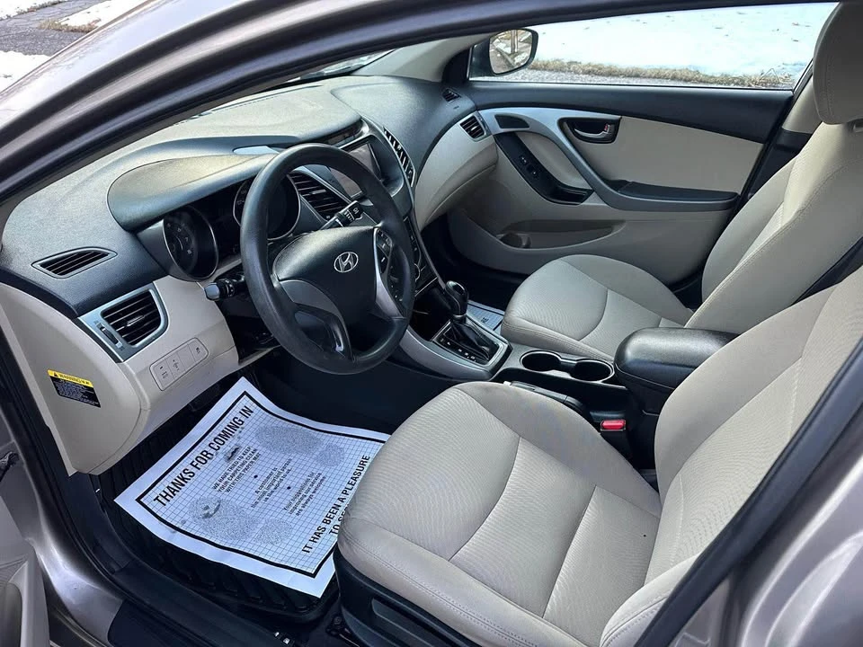 2014 Hyundai Elantra - Image 10 of 14