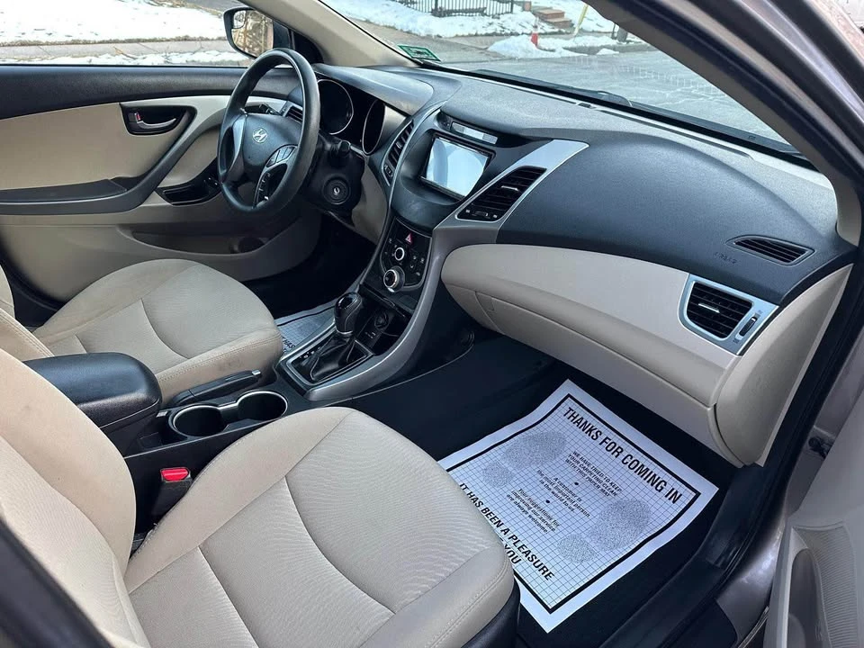 2014 Hyundai Elantra - Image 11 of 14