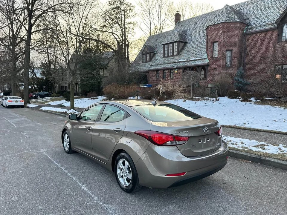 2014 Hyundai Elantra - Image 4 of 14
