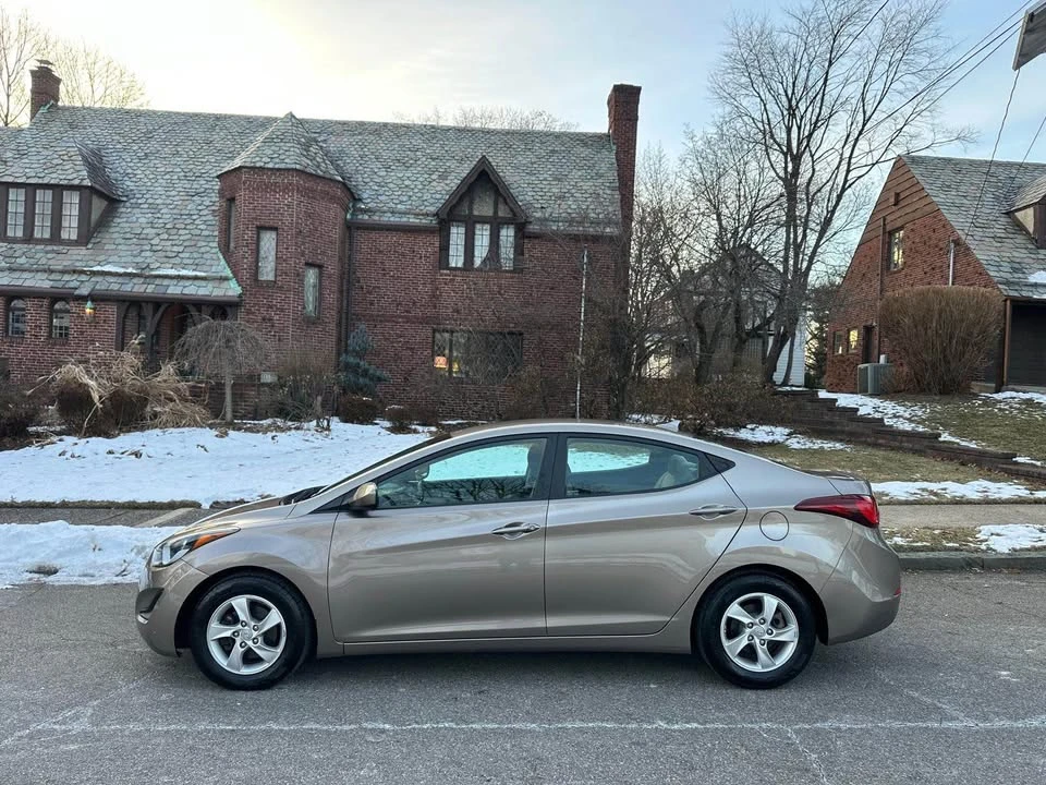 2014 Hyundai Elantra - Image 7 of 14