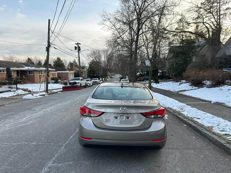 2014 Hyundai Elantra - Image 5 of 14