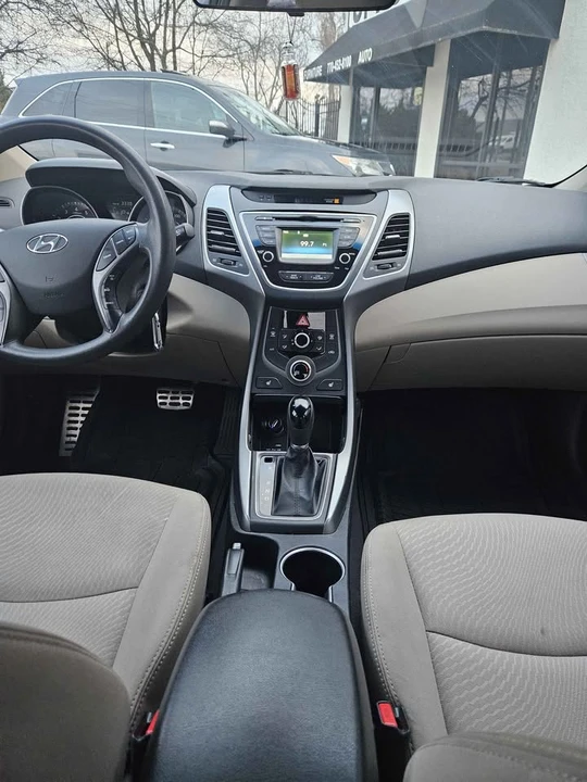 2014 Hyundai Elantra - Image 11 of 20