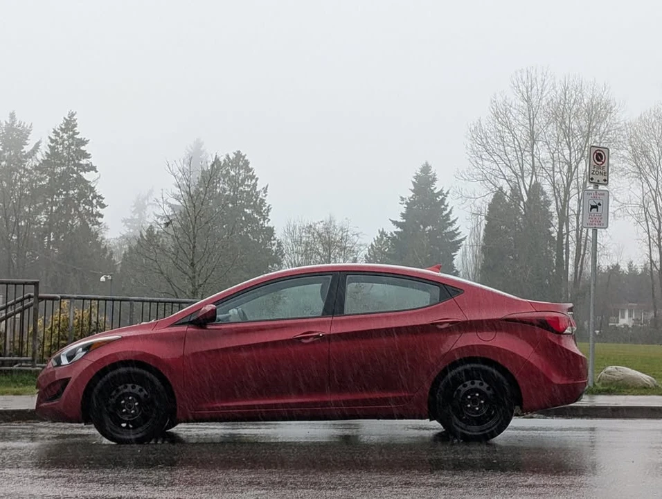 2014 Hyundai Elantra - Image 2 of 18