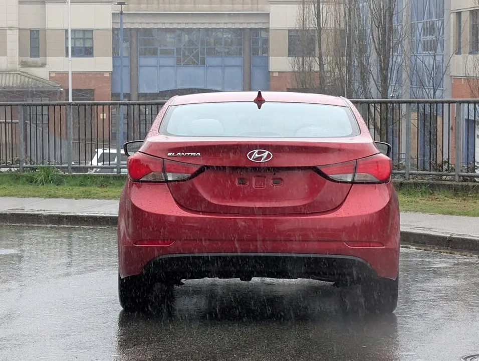 2014 Hyundai Elantra - Image 4 of 18