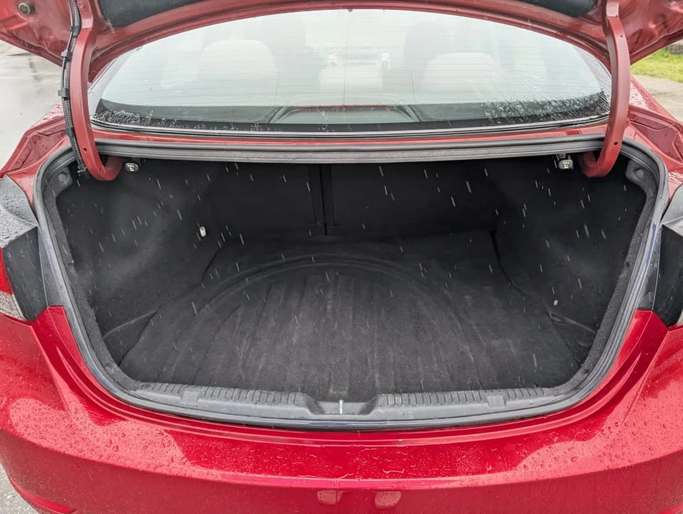 2014 Hyundai Elantra - Image 13 of 18