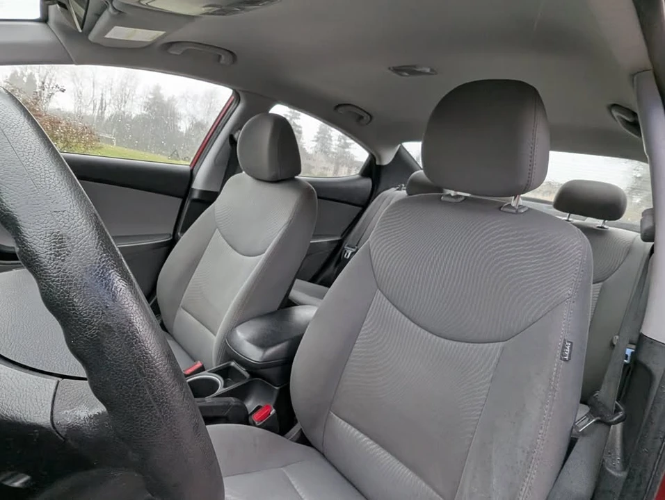 2014 Hyundai Elantra - Image 8 of 18