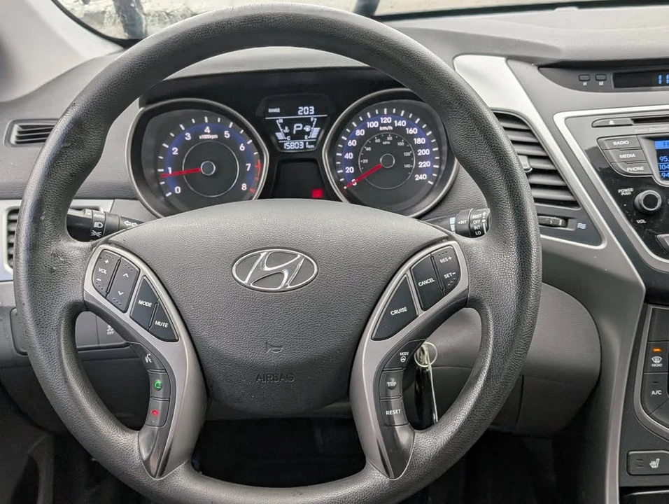 2014 Hyundai Elantra - Image 12 of 18