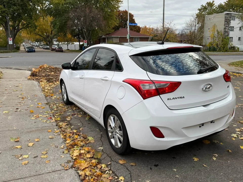 2014 Hyundai Elantra - Image 3 of 16